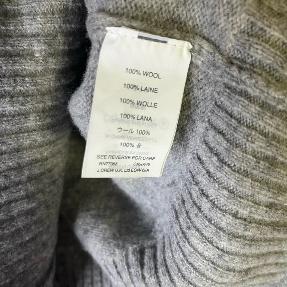 J. Crew Gray Long Sleeve‎ 100% Wool Sweater Size Medium